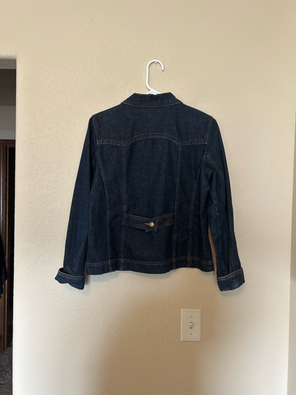 Orvis Dark Wash Denim Jacket Button Front Tailored Classic Jean Jacket Small - Picture 7 of 8